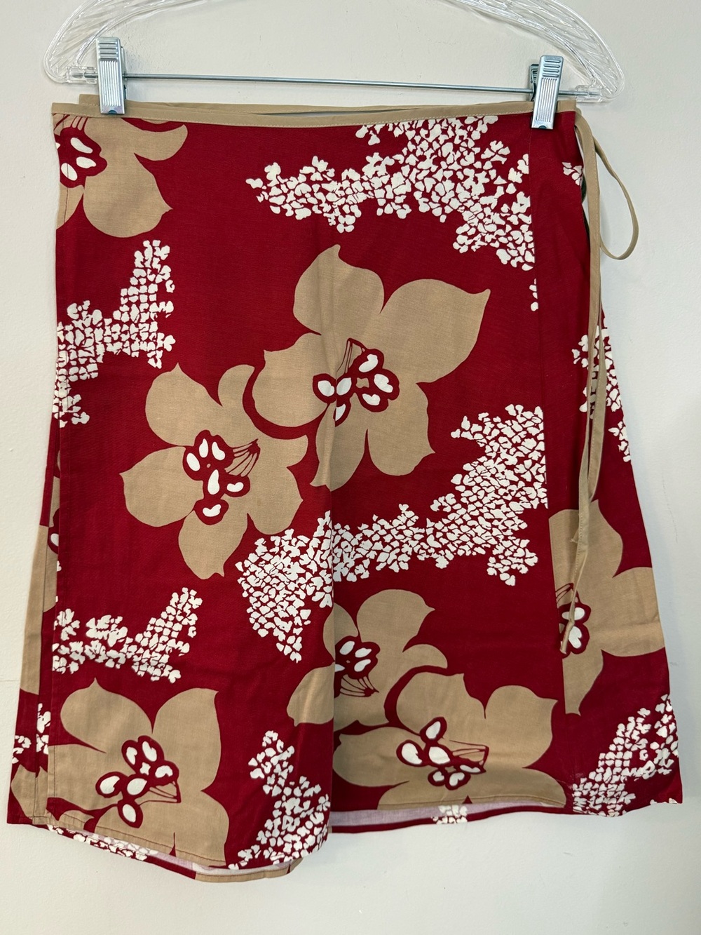 Hawaiian floral mini wrap skirt red & tan coastal resort vacation preppy SM